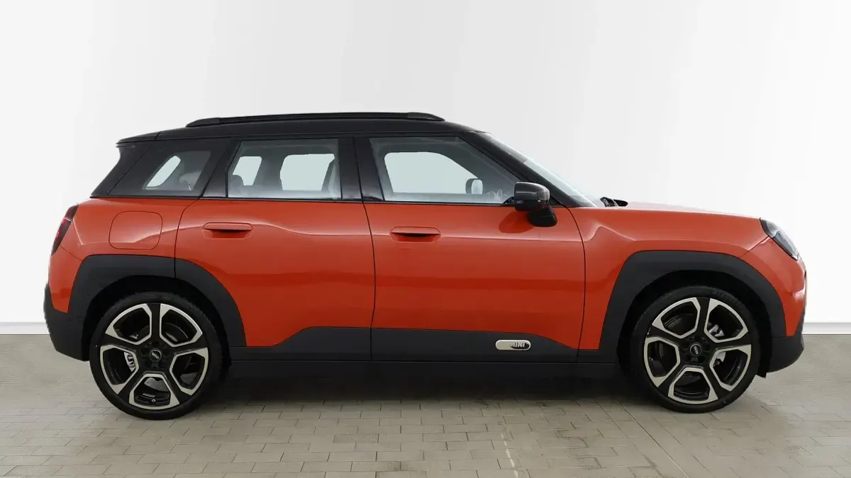 Usado Mini Aceman 133 kW (181 HP) 2025 Vermelho SUV