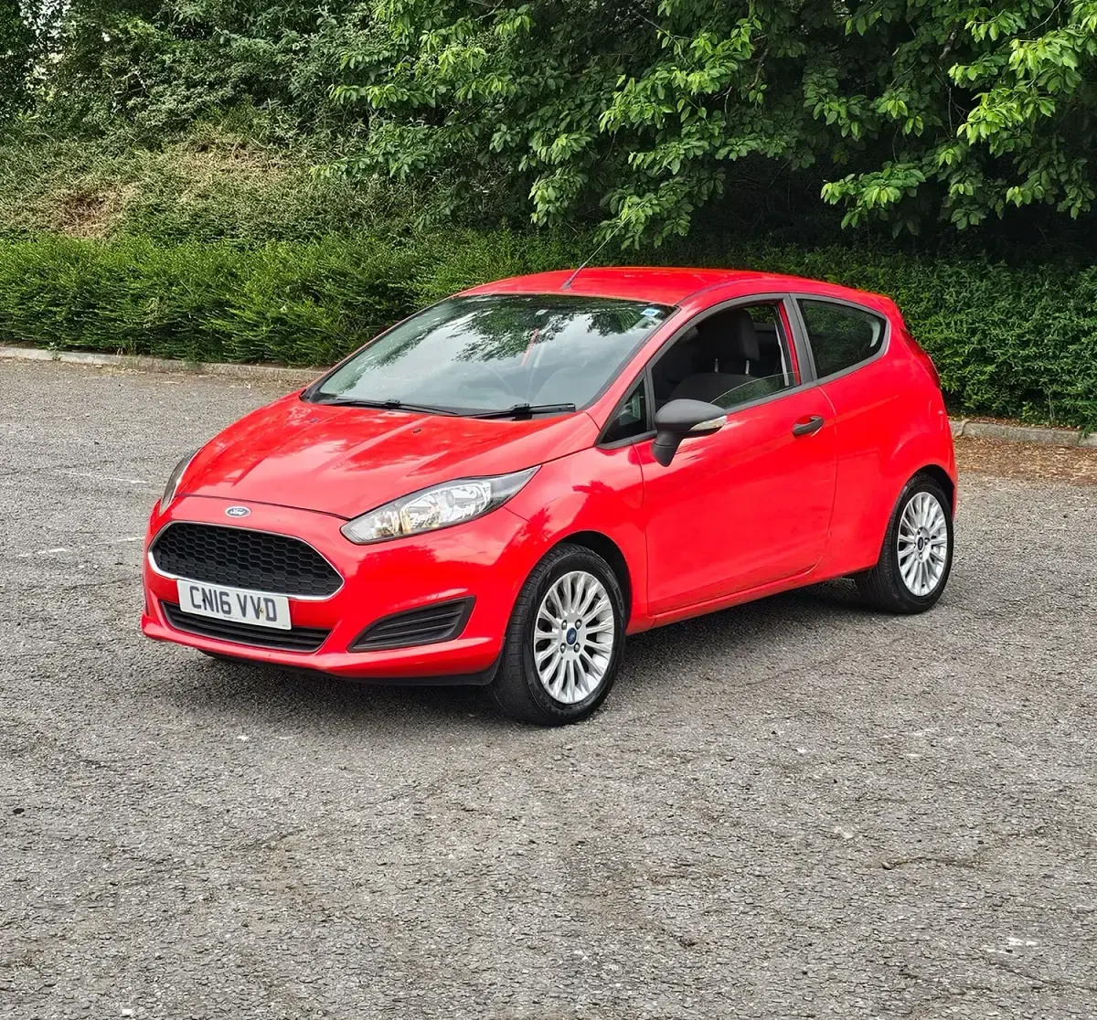 Used Ford Fiesta Studio 2016 Red Hatchback