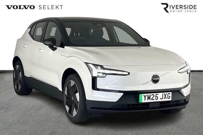 Crystal white Used 2025 Volvo EX30 Plus SUV | £27,995 (Good price) - Image 1/4