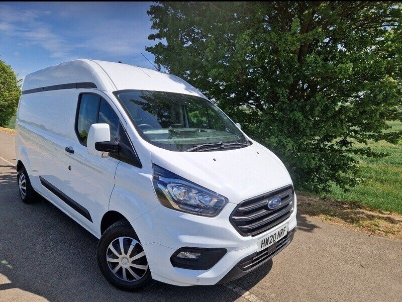 White Used 2020 Ford Transit Custom Trend Van | £13,995 (Fair price) - Image 1/3