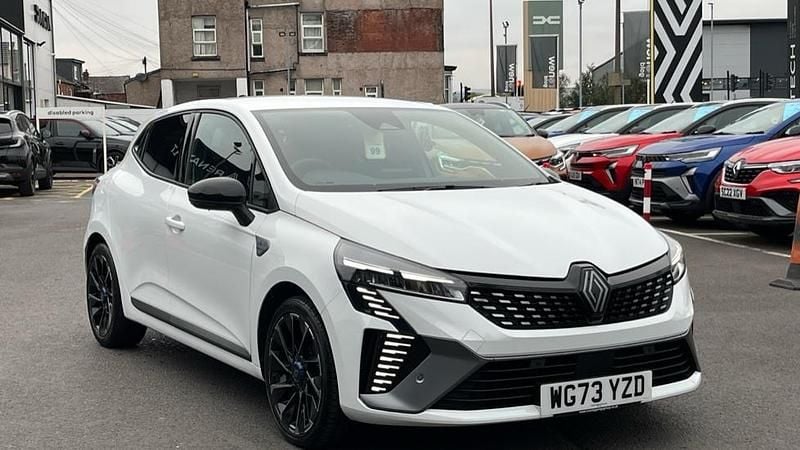 White Used 2023 Renault Clio V Esprit Alpine Hatchback | £18,692 (Fair price) - Image 1/1
