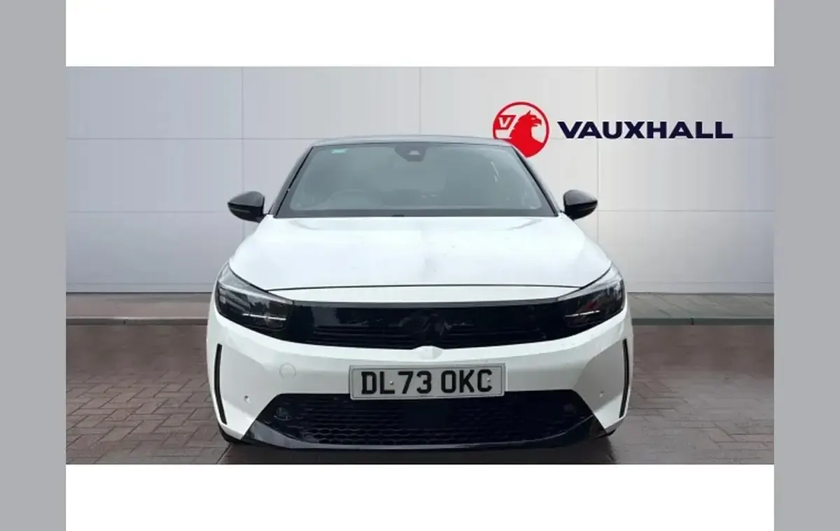 Used Vauxhall Corsa 100 HP (73 kW) 2023 White Hatchback