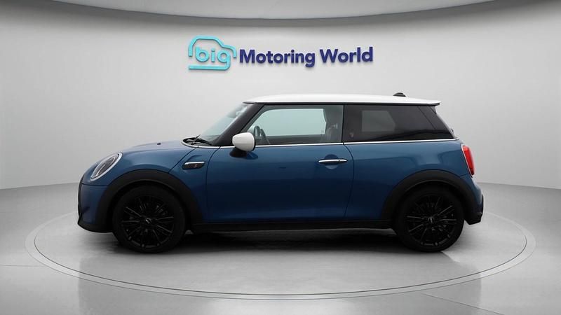 Used Mini Cooper S Exclusive 178 HP (130 kW) 2024 Blue Hatchback