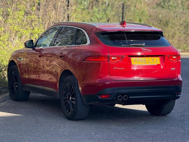 Used Jaguar F-Pace Portfolio 180 HP (132 kW) 2016 Red SUV