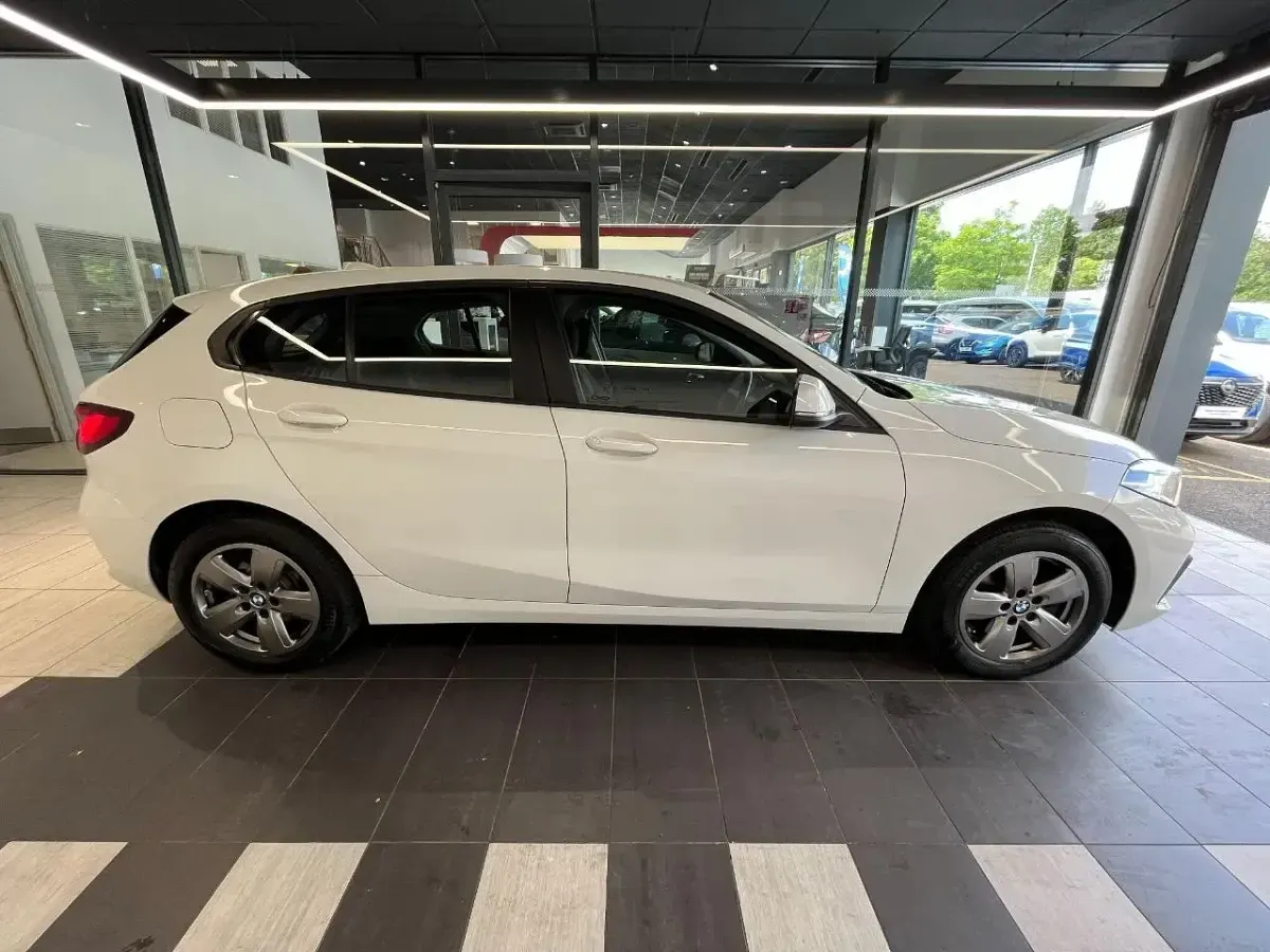 Used BMW 116 Comfort Edition 114 HP (83 kW) 2022 White Hatchback