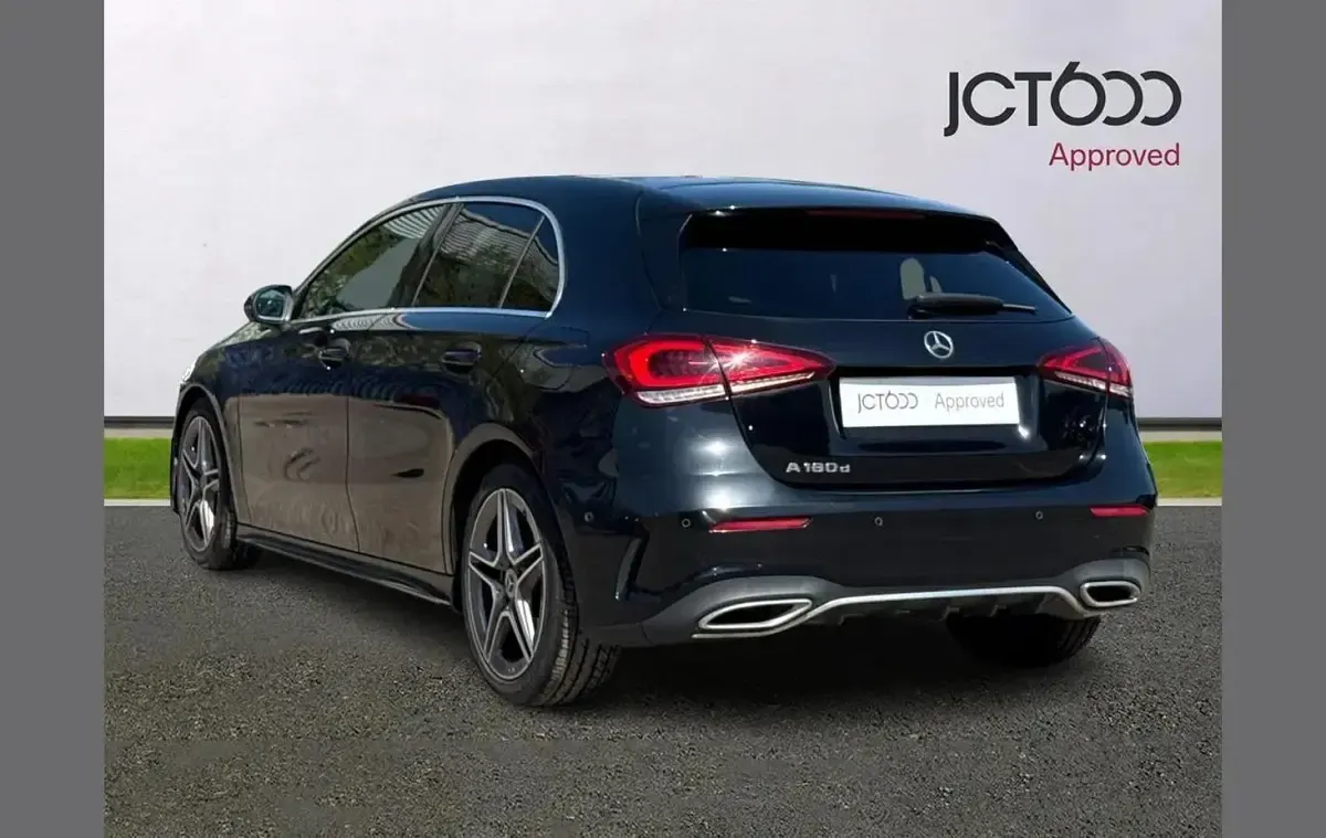Used Mercedes A180 Executive 113 HP (83 kW) 2020 Black Hatchback