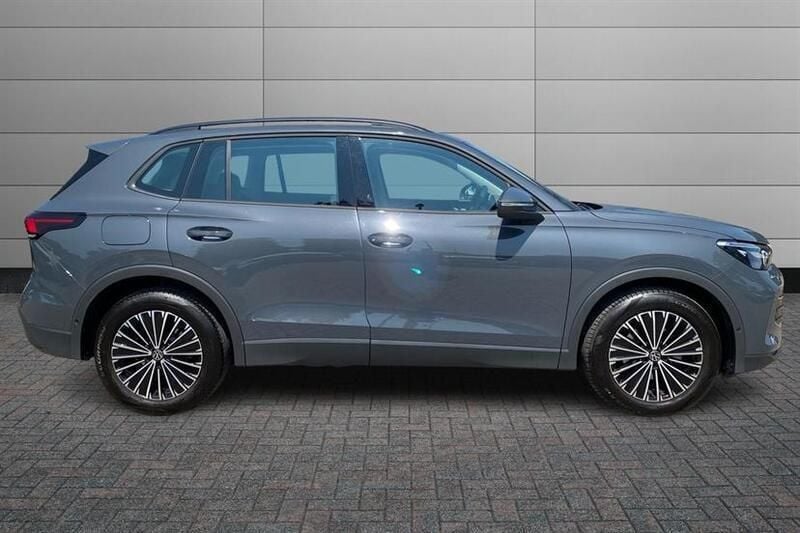 Used VW Tiguan Life 150 HP (110 kW) 2024 Grey SUV