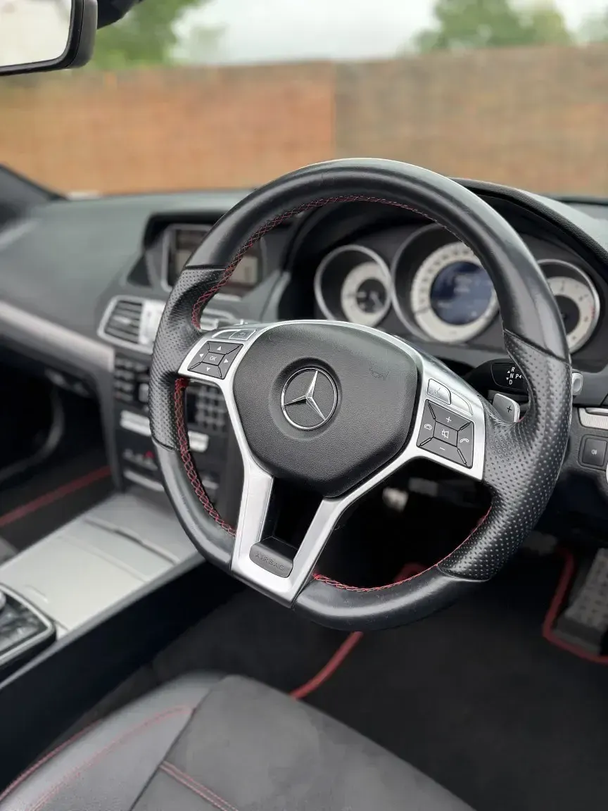 Używany Mercedes E350 AMG 252 KM (185 kW) 2014 Biały Kabriolet