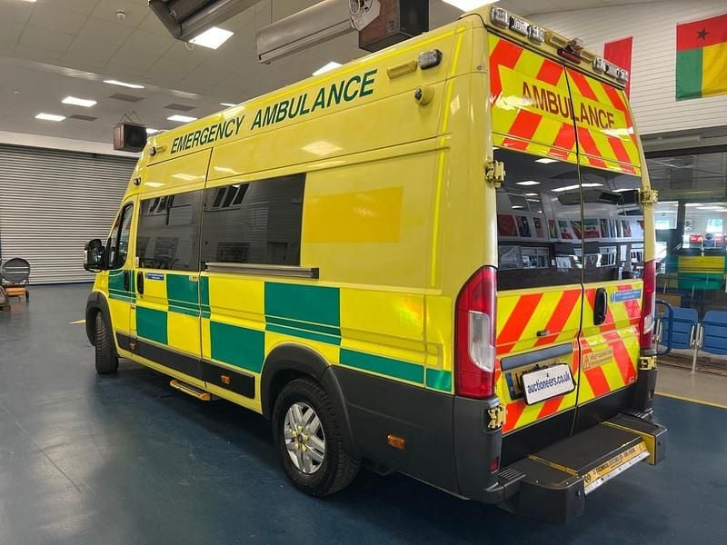 Used Fiat Ducato 176 HP (129 kW) 2018 Yellow Van