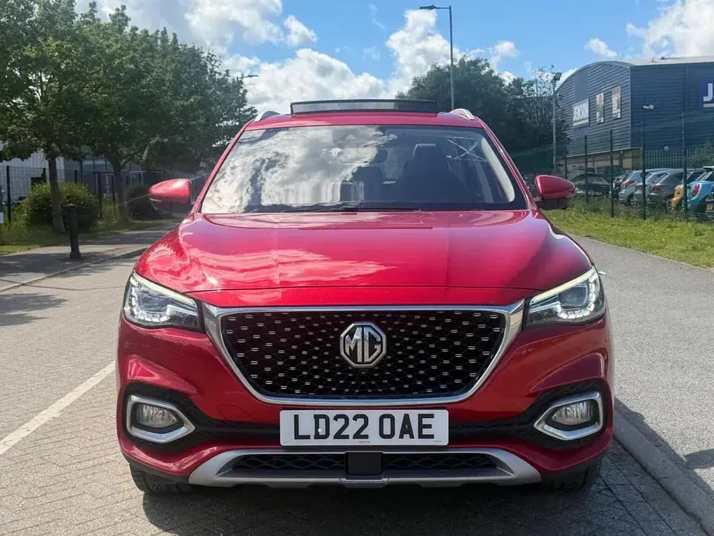 Used MG HS 258 HP (189 kW) 2022 Red SUV