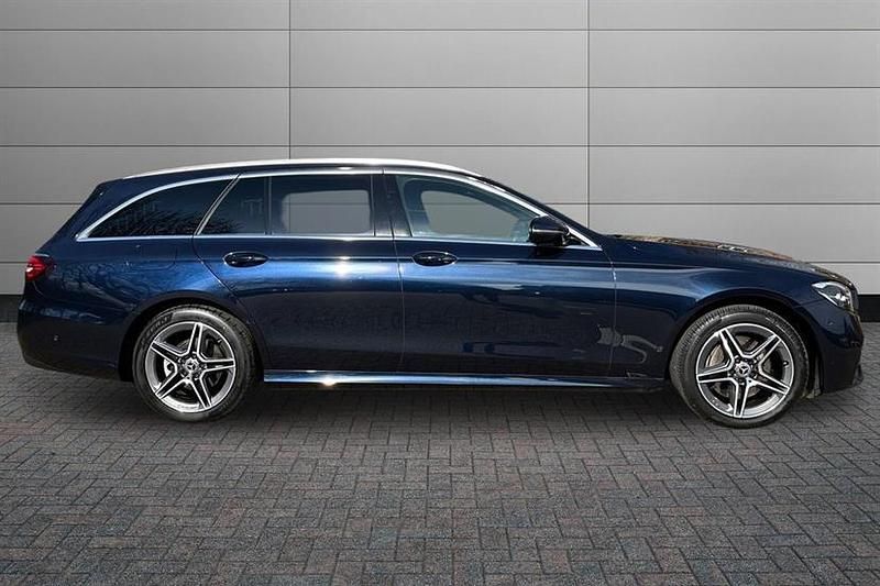 Used Mercedes E300 AMG line 265 HP (194 kW) 2023 Nautic blue Estate