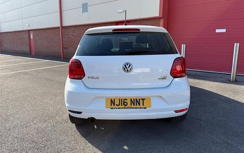Used VW Polo Design 90 HP (66 kW) 2015 Hatchback