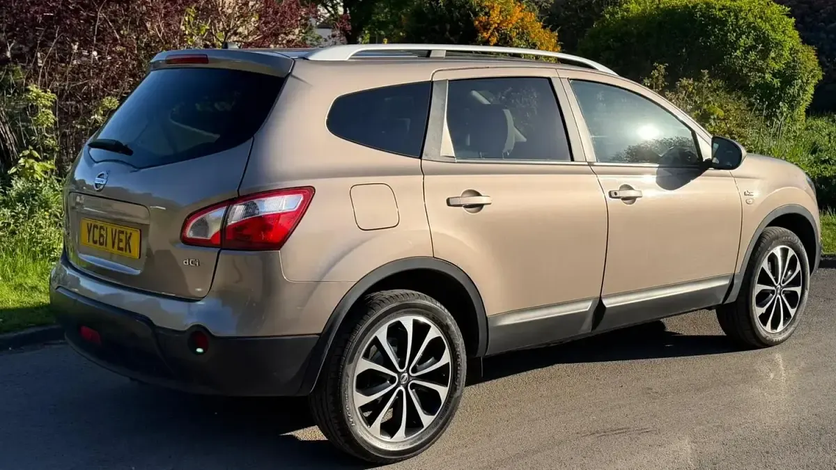 Used Nissan Qashqai +2 N-TEC 110 HP (80 kW) 2011 Beige SUV