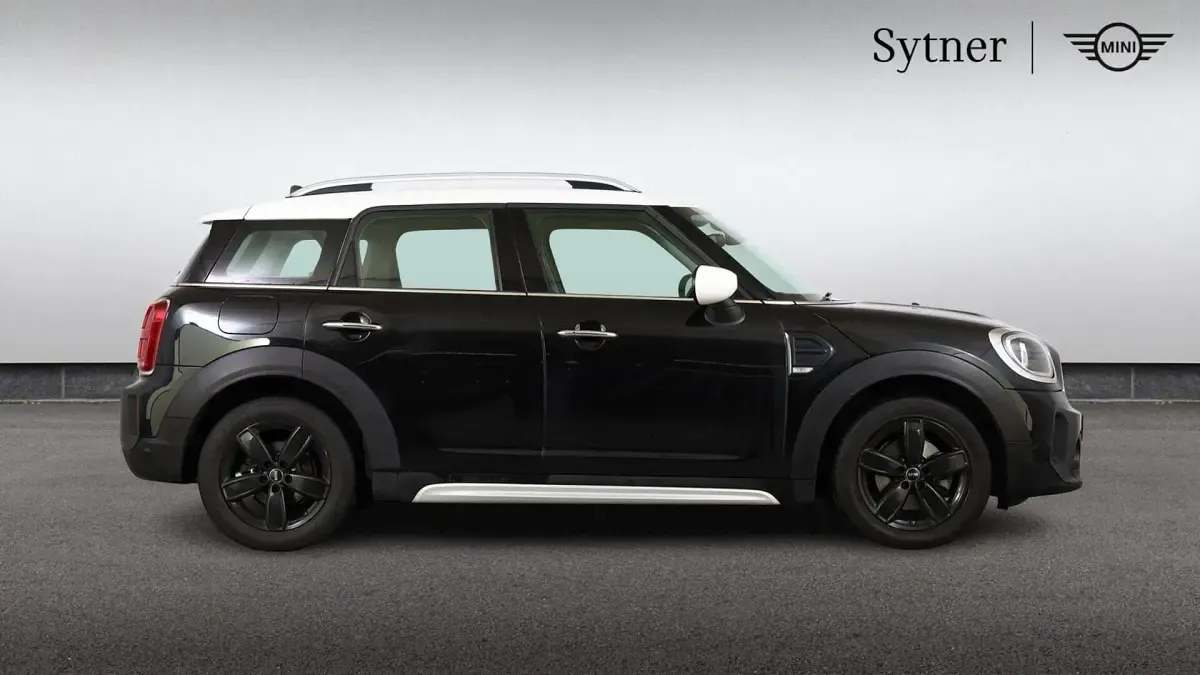 Used Mini Cooper Countryman Classic 134 HP (98 kW) 2022 Black SUV