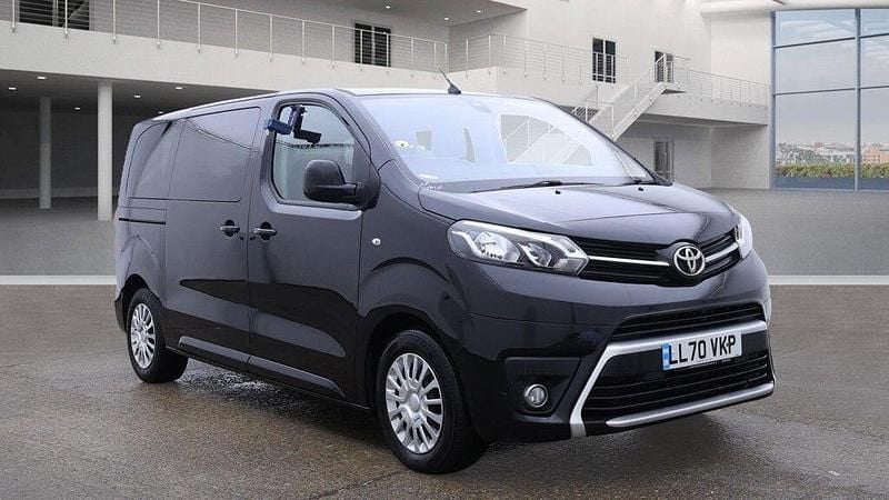 Black Used 2020 Toyota Proace Verso City Estate | £18,990 (Fair price) - Image 1/4