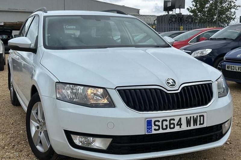 White Used 2014 Skoda Octavia Tour Estate | £8,495 (Super price) - Image 1/1