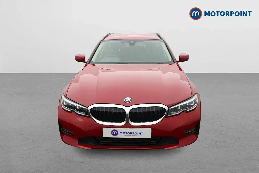 Usado BMW 330e 292 HP (214 kW) 2022 Vermelho Carrinha