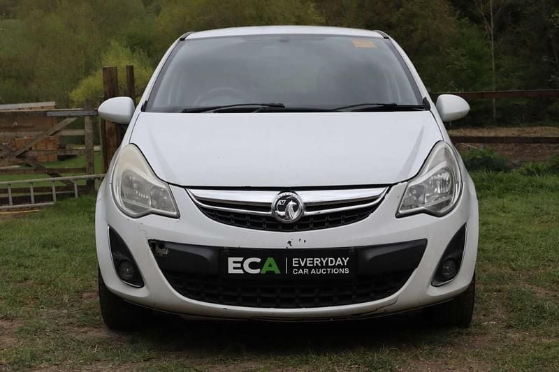 Używany Vauxhall Corsa 2011 Biały Hatchback