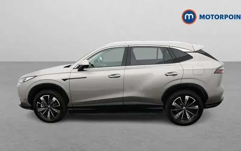 Usado MG HS Trophy 299 CV (219 kW) 2025 Plateado SUV