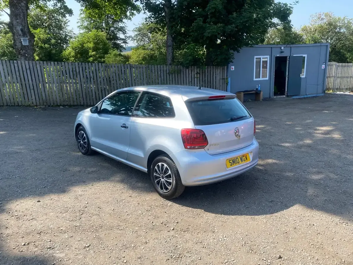 Used VW Polo S 60 HP (44 kW) 2010 Silver Hatchback