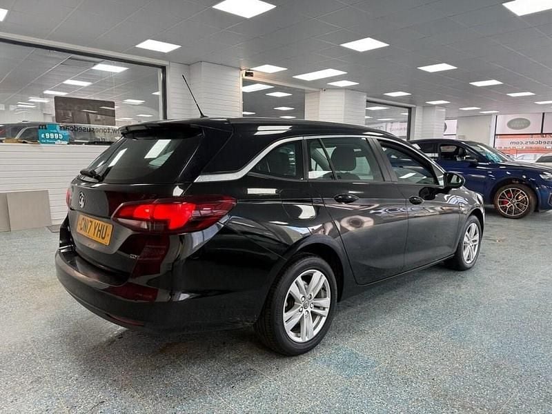 Used Vauxhall Astra Design Edition 136 HP (100 kW) 2017 Black Estate