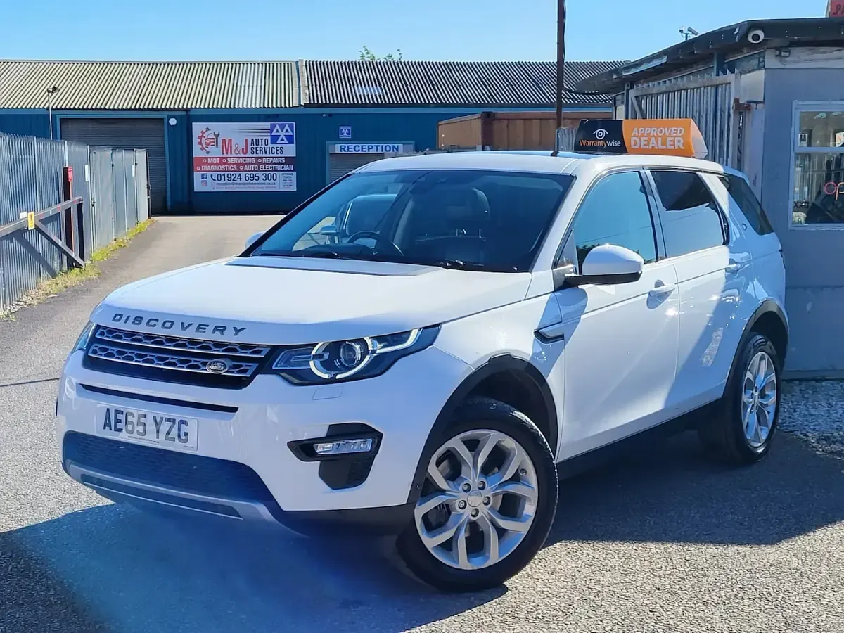 Used Land Rover Discovery Sport HSE Luxury 180 HP (132 kW) 2015 White SUV
