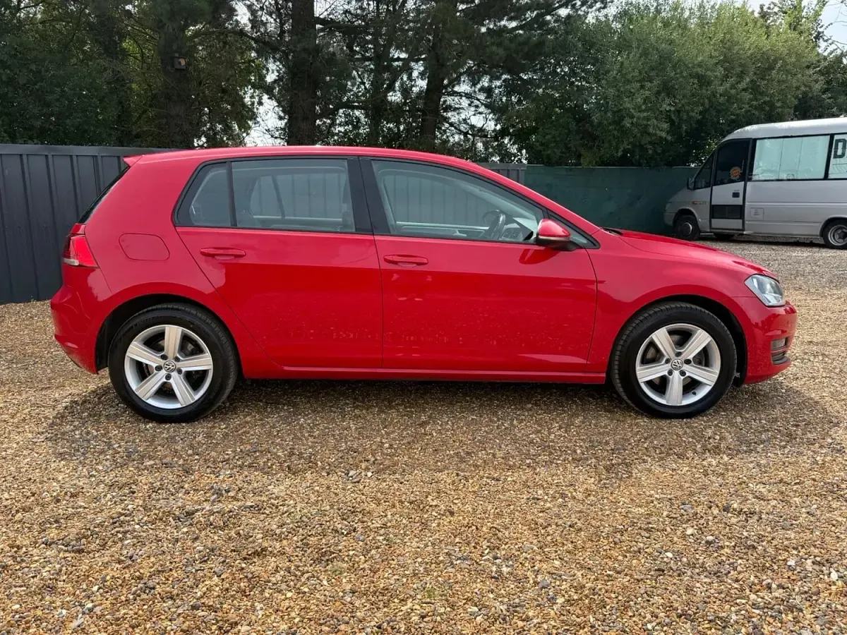 Used VW Golf VII Match 2015 Red Hatchback