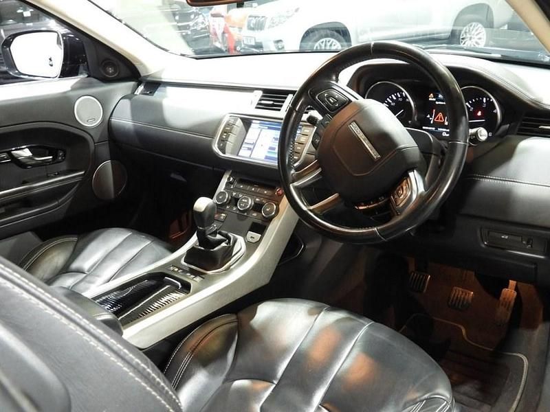 Begagnad Land Rover Range Rover evoque Prestige 190 HK (139 kW) 2011 Svart Sportkupé