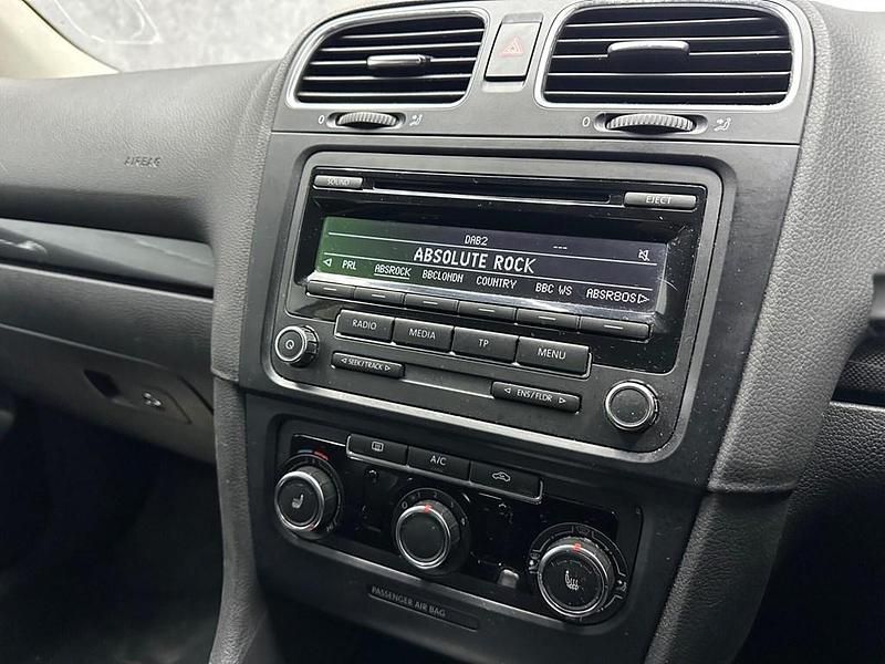 Begagnad VW Golf VII SE 2013 Silver Kombi