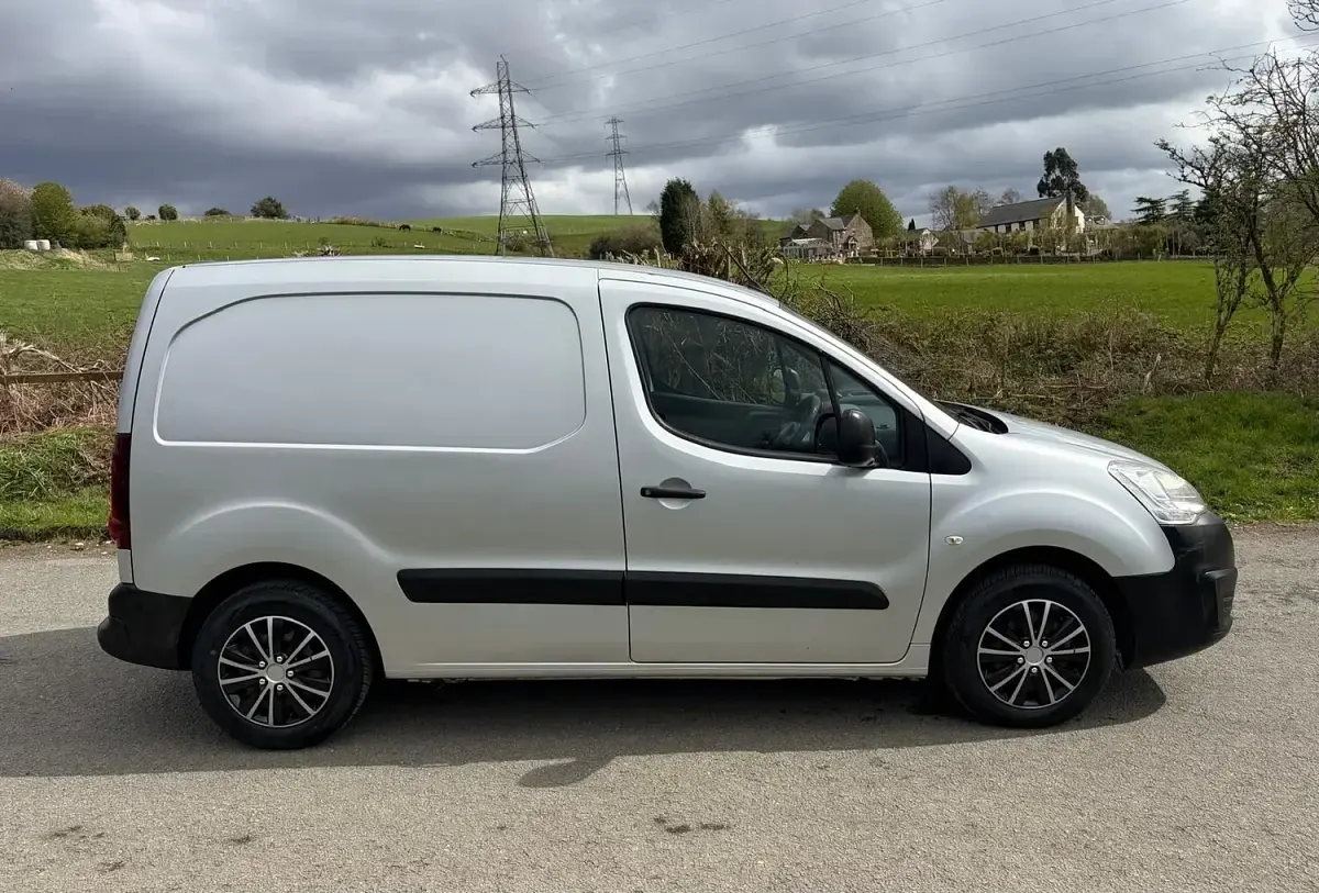 Used Citroën Berlingo 75 HP (55 kW) 2016 Silver MPV