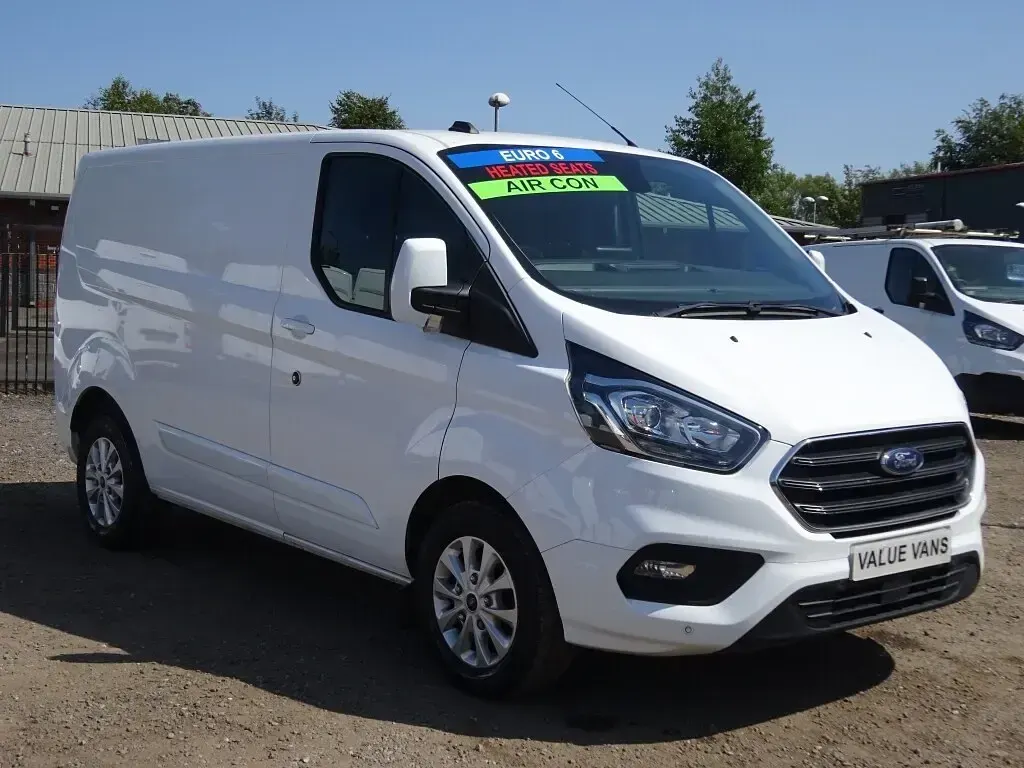 Used Ford Transit Custom Limited 130 HP (95 kW) 2021 White Van