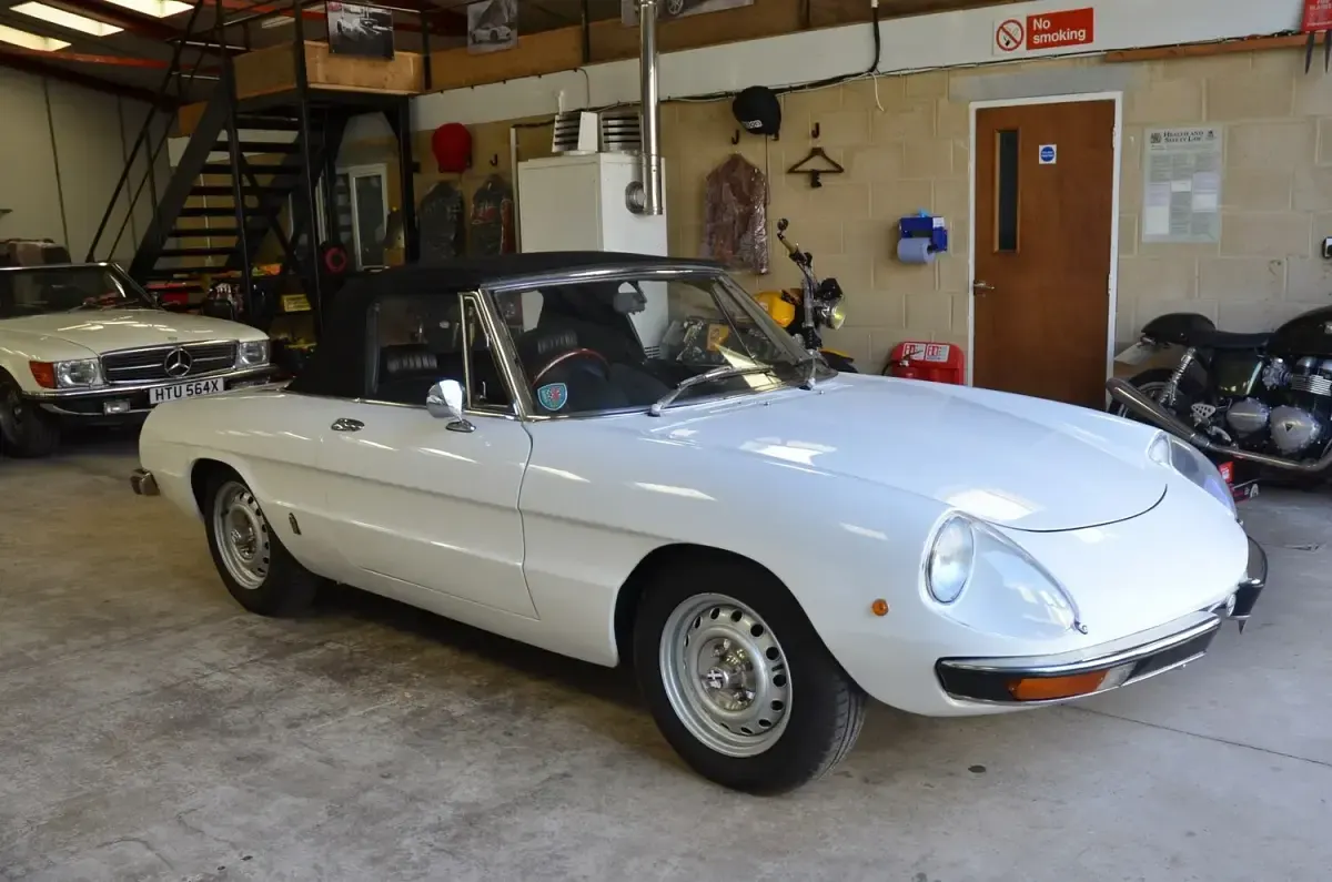 Used Alfa Romeo Spider 1972 White Cabriolet