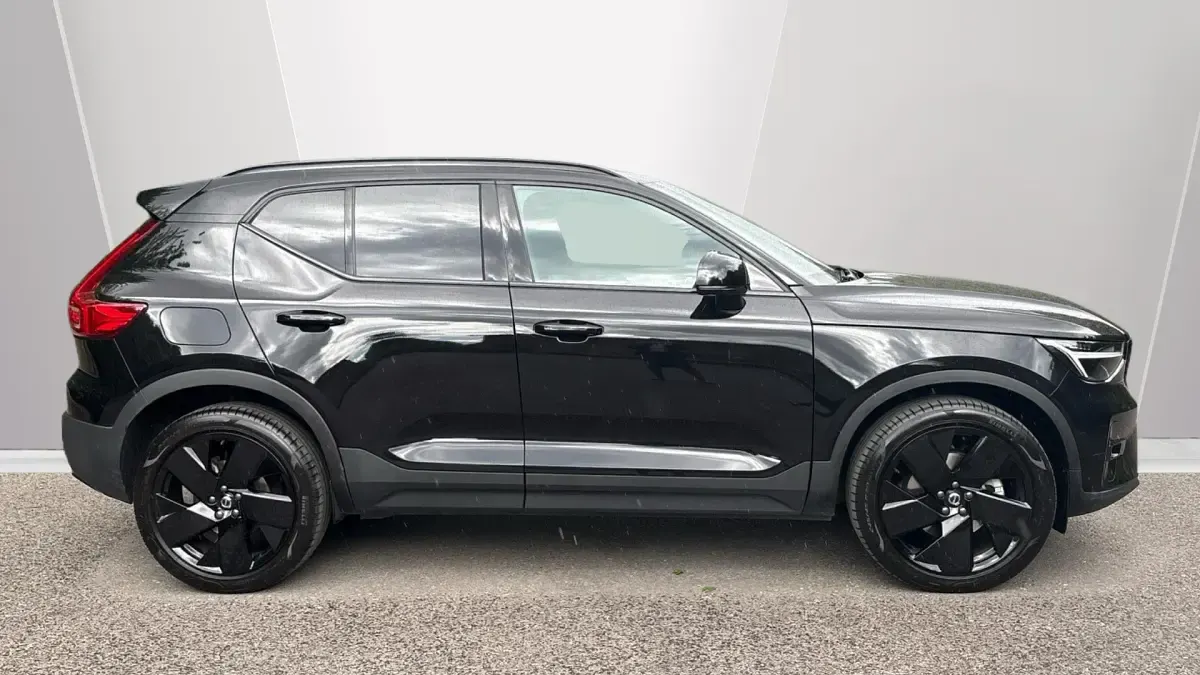 Used Volvo XC40 Plus 163 HP (119 kW) 2025 Black SUV