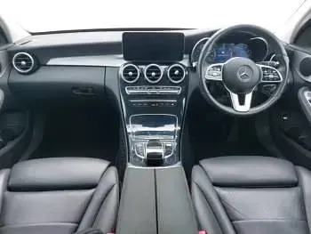 Usado Mercedes C200 Premium 184 HP (135 kW) 2019 Cinzento Carrinha
