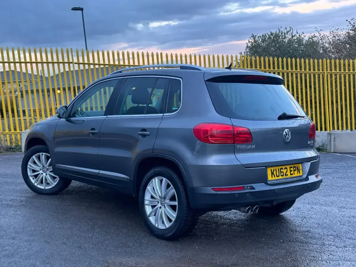Second-hand VW Tiguan Sportline 170 CP (125 kW) 2012 Gri SUV