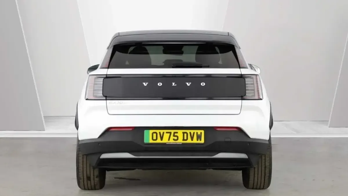 Used Volvo EX30 Performance 314 kW (428 HP) 2025 Crystal white SUV
