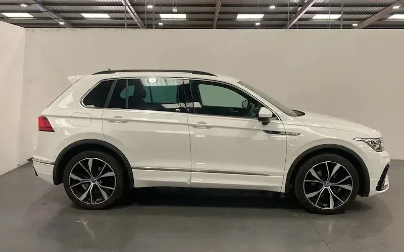 Used VW Tiguan R-line 150 HP (110 kW) 2023 White SUV