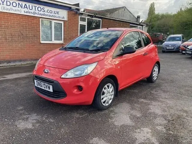 Używany Ford Ka Studio 69 KM (50 kW) 2011 Czerwony Hatchback