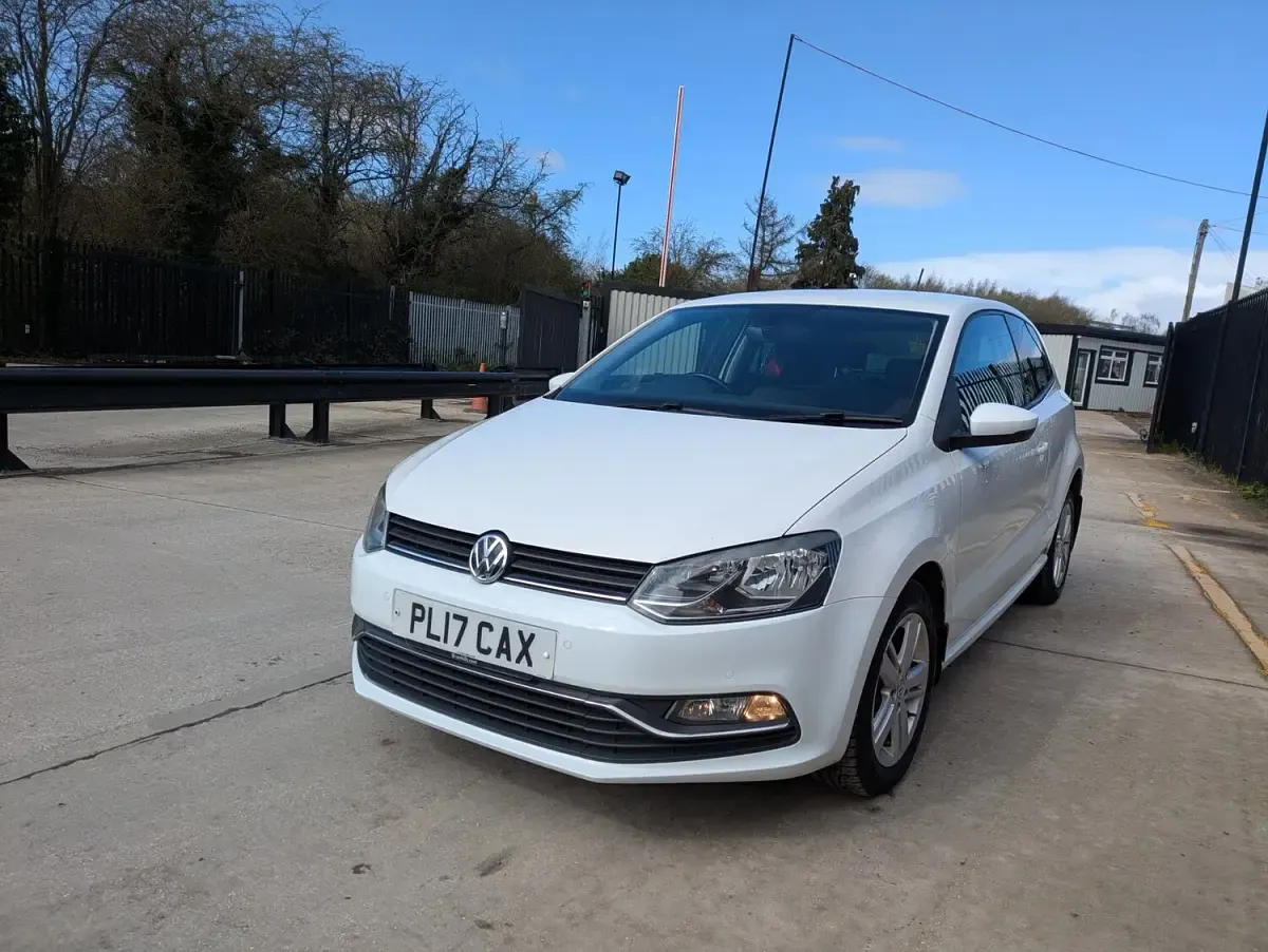 Used VW Polo Edition 90 HP (66 kW) 2017 White Hatchback
