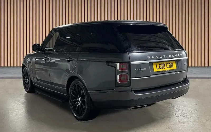 Used Land Rover Range Rover S 275 HP (202 kW) 2019 Corris grey SUV