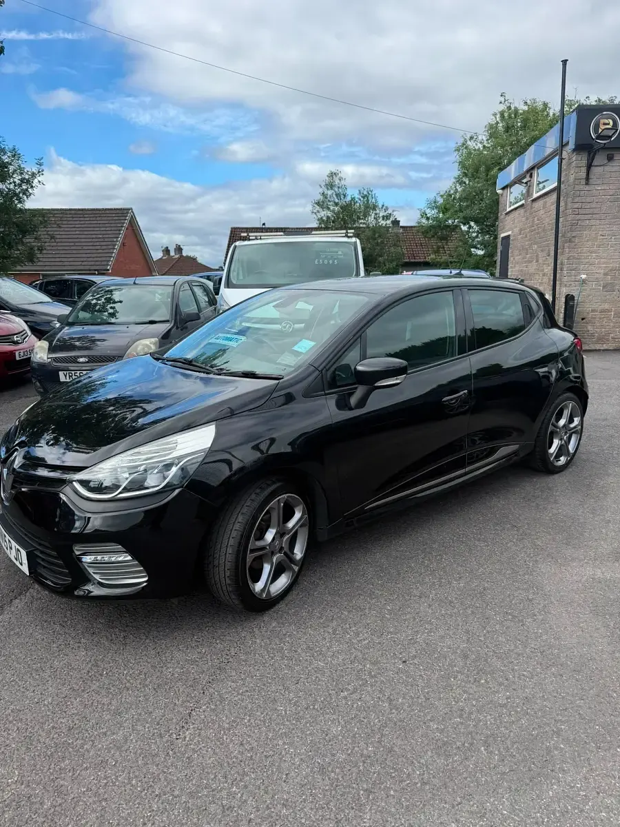 Used Renault Clio GT-Line 73 HP (53 kW) 2015 Black Hatchback