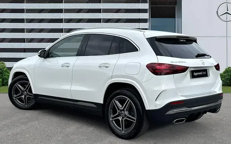 Used Mercedes GLA200 Executive 150 HP (110 kW) 2026 SUV