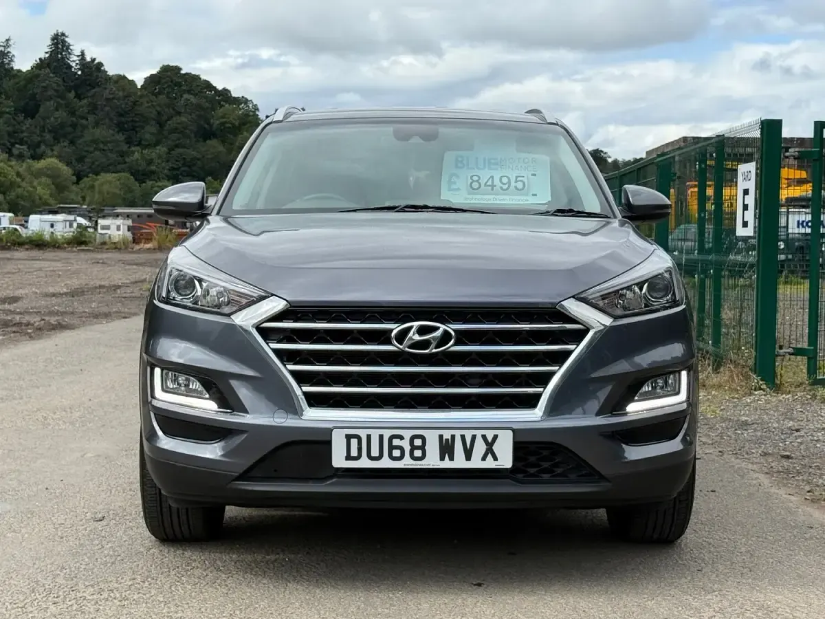 Used Hyundai Tucson SE 132 HP (97 kW) 2018 Grey SUV