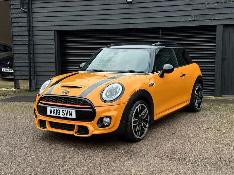 Used Mini Cooper S Hatch 192 HP (141 kW) 2018 Orange Hatchback