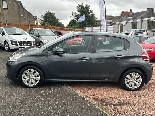 Used Peugeot 208 Access 82 HP (60 kW) 2014 Grey Hatchback