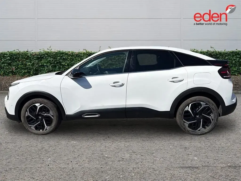 Used Citroën C4 2023 White SUV