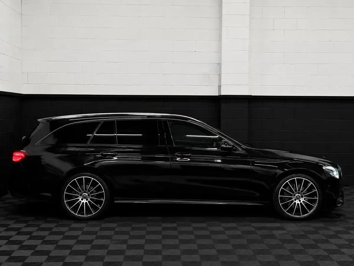 Używany Mercedes E220 AMG line 194 KM (142 kW) 2019 Czarny Kombi