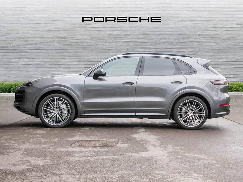 Used Porsche Cayenne Turbo Chrono 550 HP (404 kW) 2019 Grey SUV