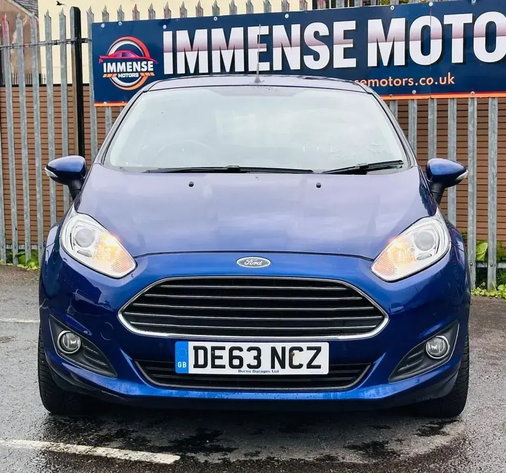 Used Ford Fiesta Zetec 75 HP (55 kW) 2013 Blue Hatchback
