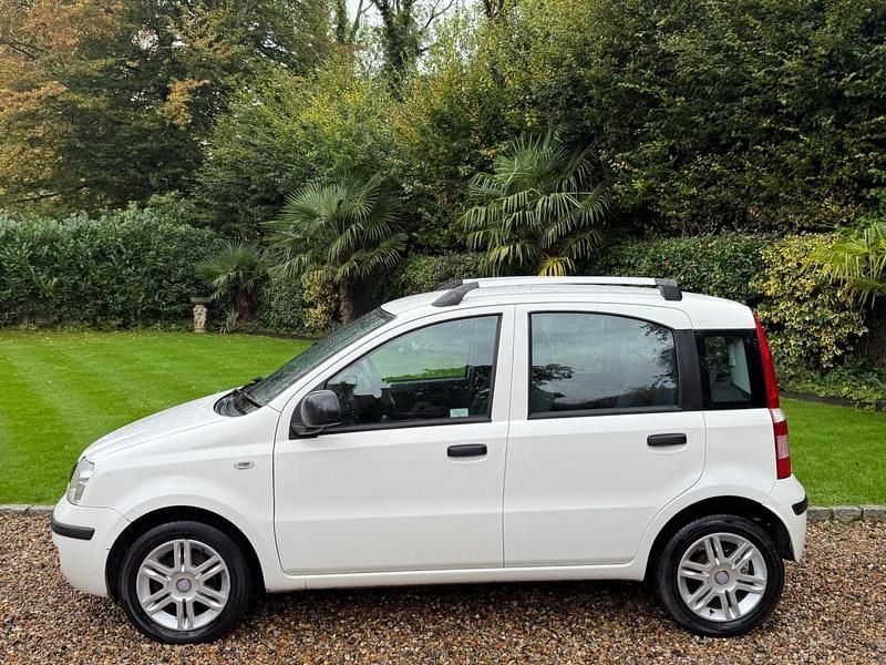 White Used 2011 Fiat Panda Hatchback | £1,699 (Good price) - Image 1/4